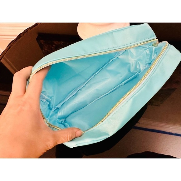 Adorable baby blue accessories pouch w/ colorful “STUFF” letter patches - Picture 3 of 3